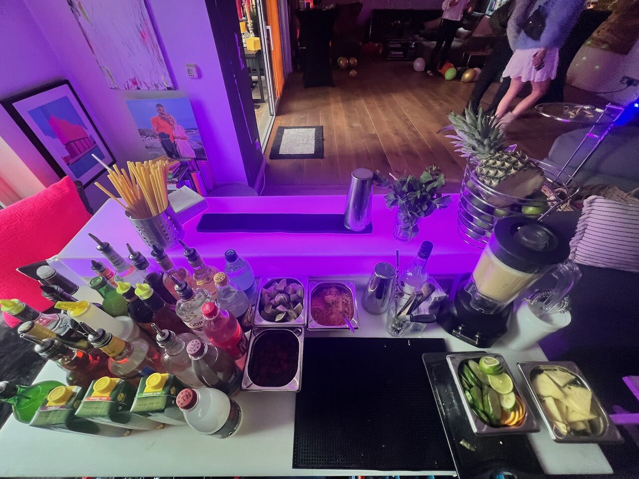 Barkeeper mieten 18 Arbeitsplatz Barkeeper Von Oben Call Cocktails