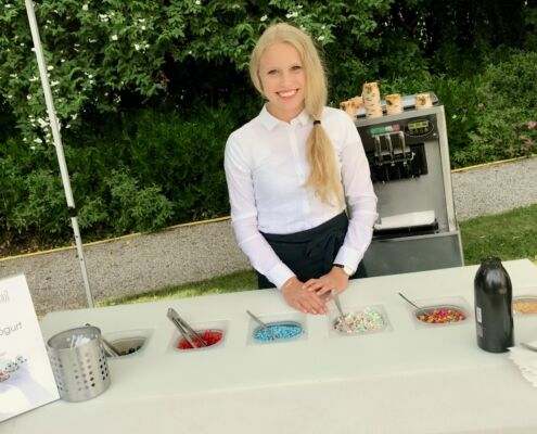 Unsere Specials 2 Event Messe Catering Specials Frozen Yogurt 9 495X400 1